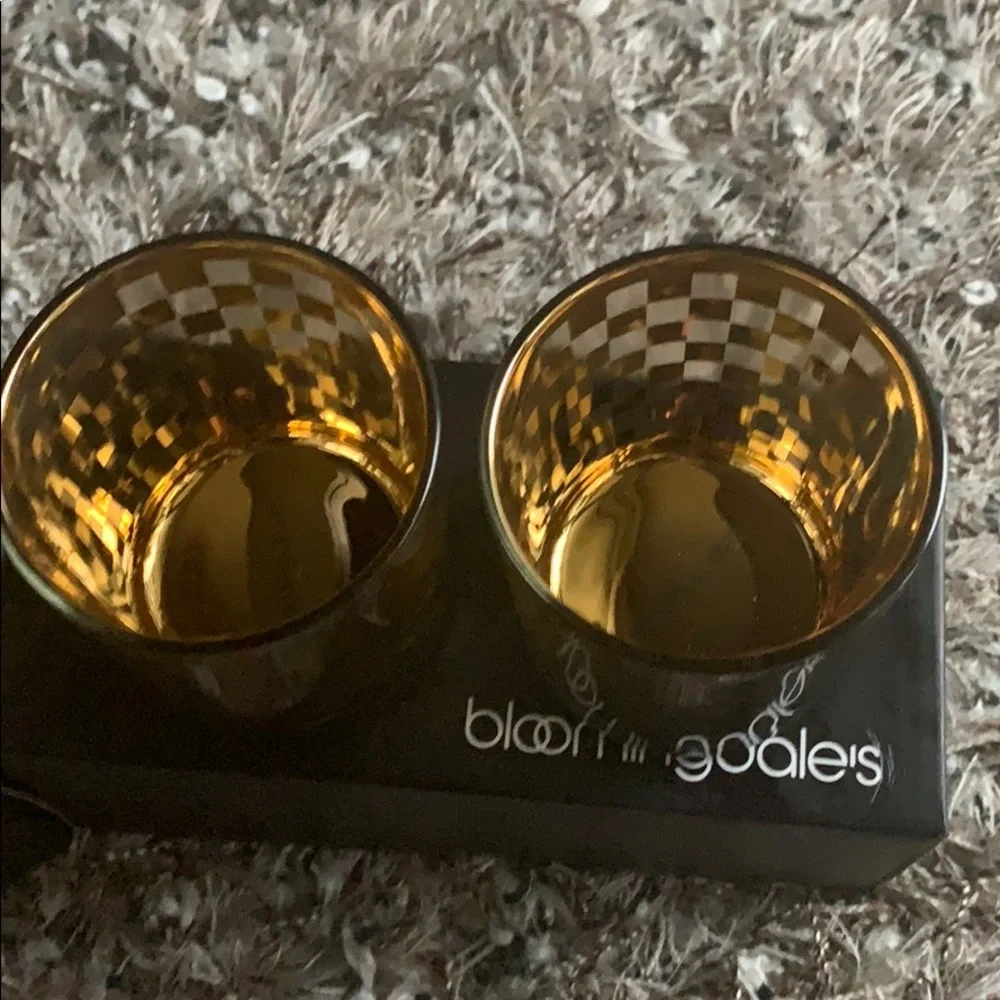 New set‎ of silver and gold candle holders decor